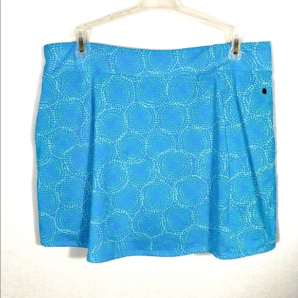L.L. Bean Blue Patterned Athletic Mini Skort with built in shorts size medium - Picture 9 of 9
